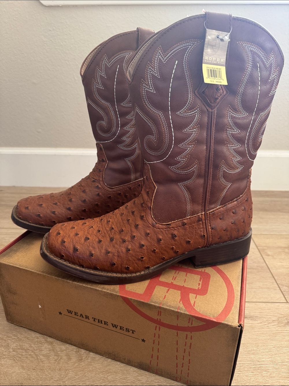 ROPER MEN'S FAUX OSTRICH COWBOY BOOTS - BROAD SQUARE TOE